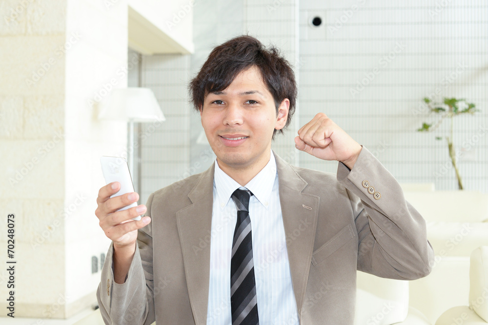 笑顔のビジネスマン