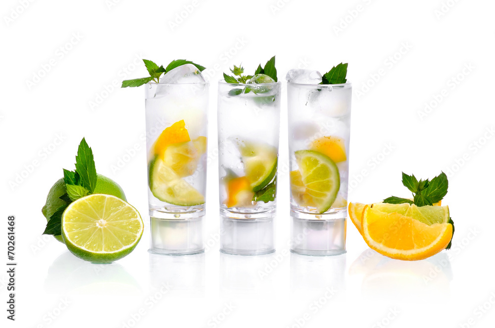 Fototapeta premium Cocktail in glasses