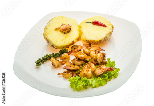 Garlic shrimps with potato