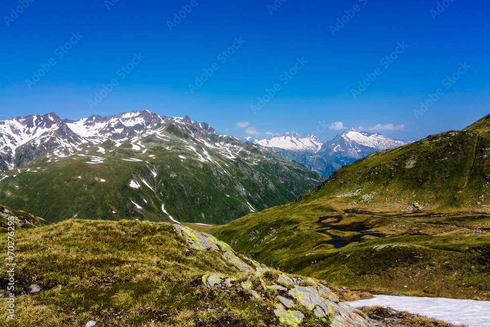Blick vom Maighelspass auf die Unteralp, Schweiz Blick vom Maighelspass auf die Unteralp, Schweiz