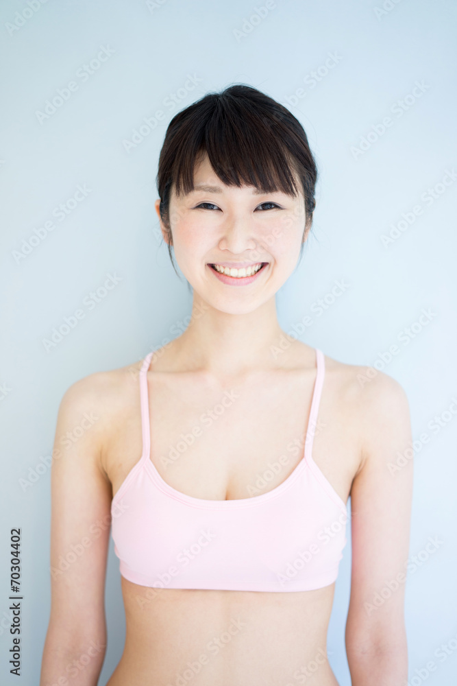 フィットネスウェアの女性