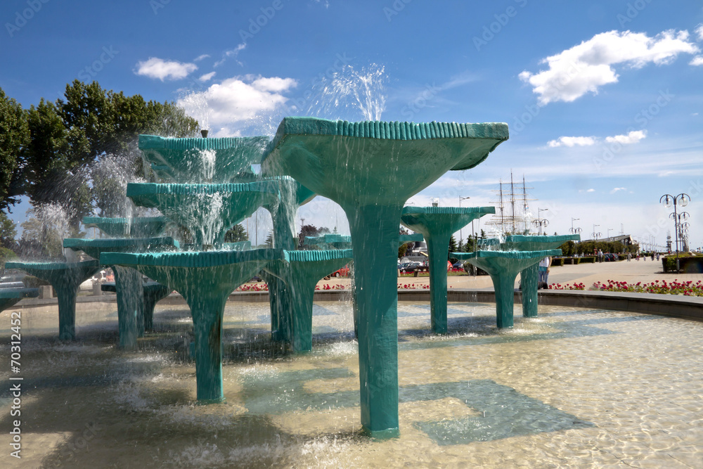 Fountain in Gdynia - Poland - obrazy, fototapety, plakaty 