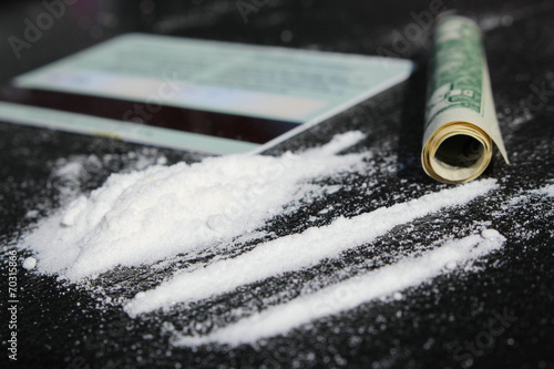 Slika na platnu Lines of cocaine, credit card and one dollar bill