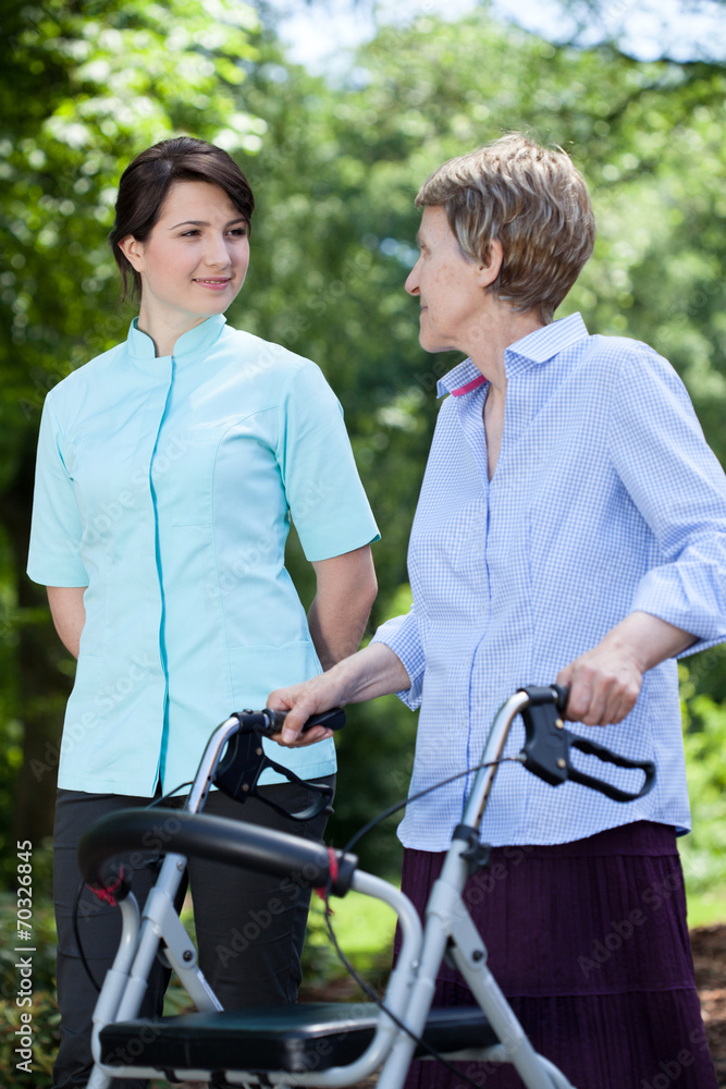 Obraz premium Professional medical care at nursing home