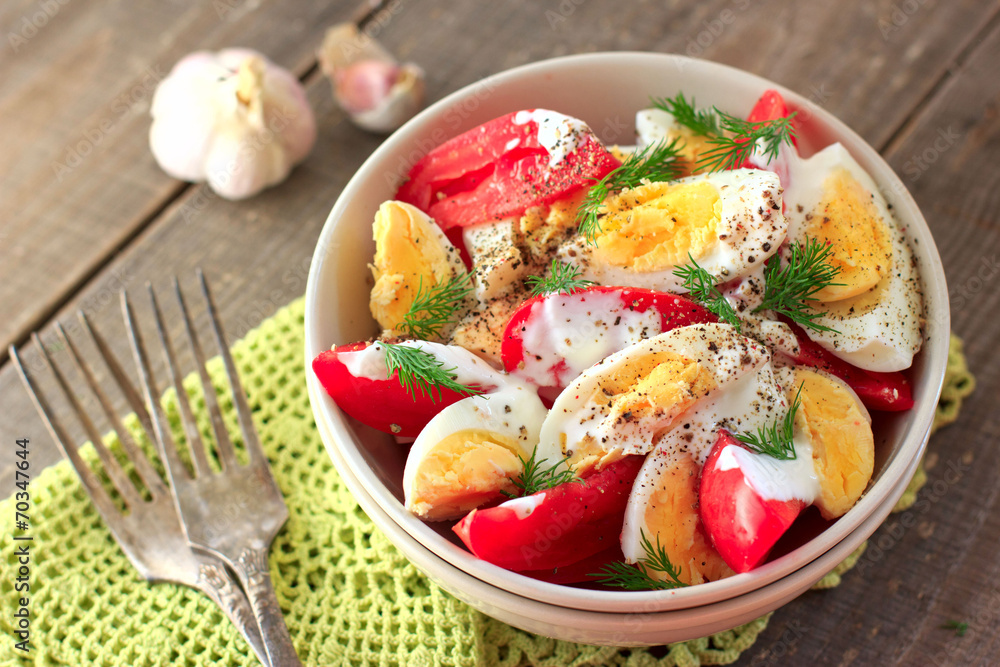 Tomatoes and eggs salad