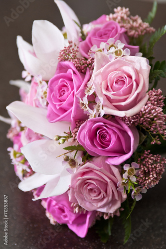 wedding roses bouquet © olinchuk