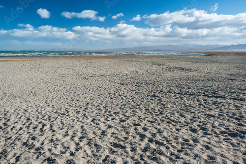 The outskirts of Qinghai Lake - the largest saltwater China lake