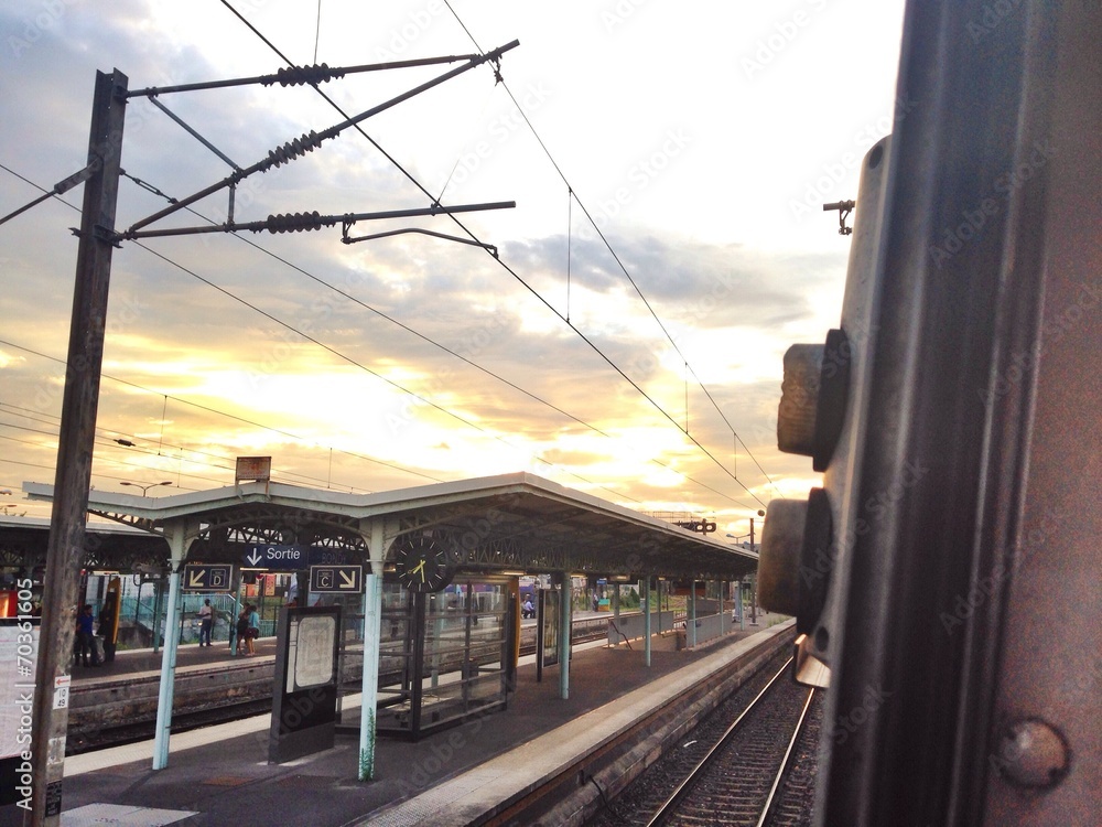 Train de banlieue Photos Adobe Stock