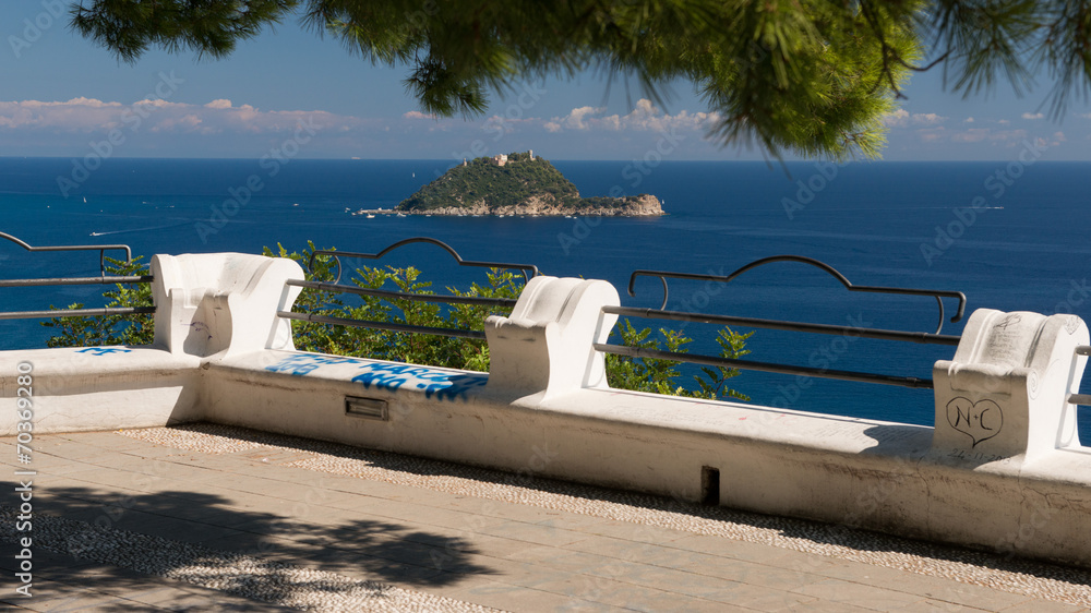 Fototapeta premium Viewpoint over Isola Gallinara