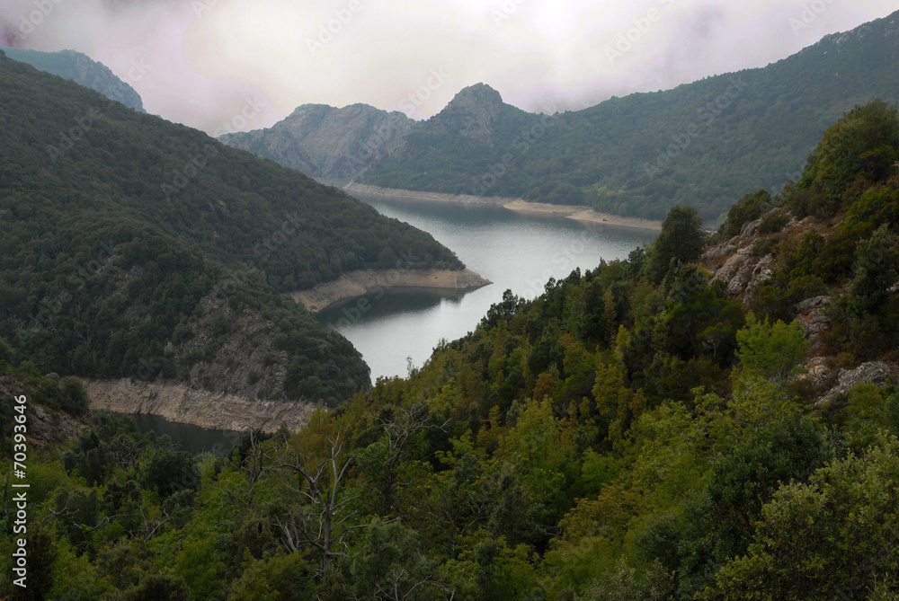 Le lac de Tolla et la pointe de Mazzoni