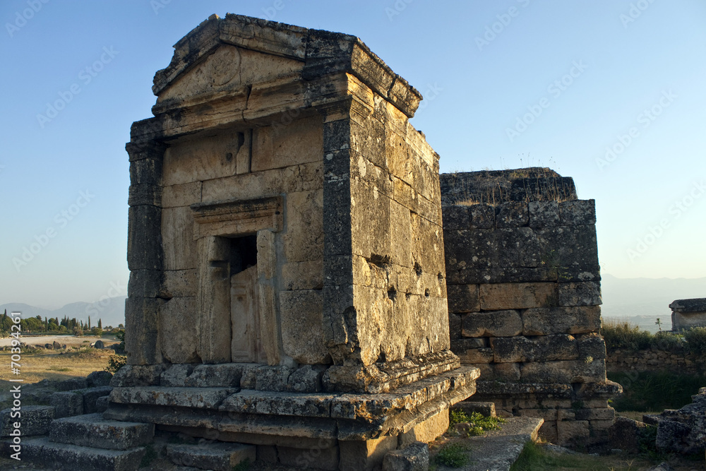 Naklejka premium Tombs in ruins of ancient city Hierapolis, Turkey