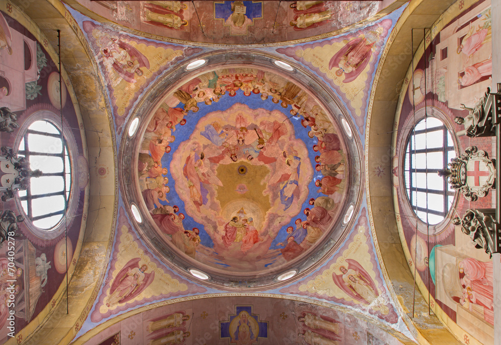 Padua - The Cupola in church Basilica del Carmine