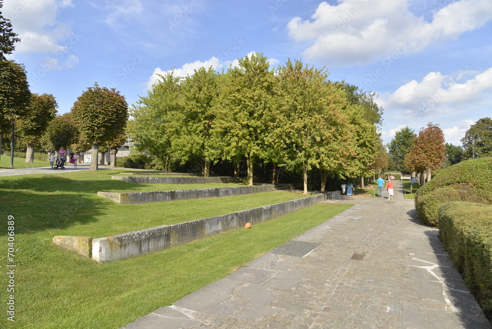 Murets en gradins au parc George Henry à Bruxelles