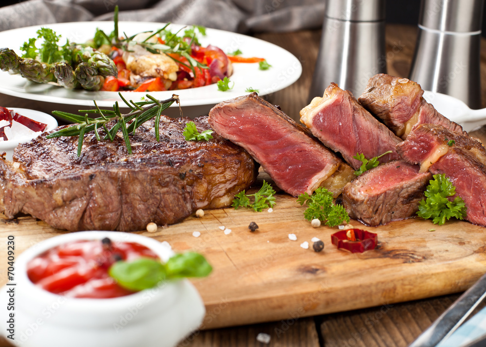saftiges steak fleisch saftiges steak fleisch