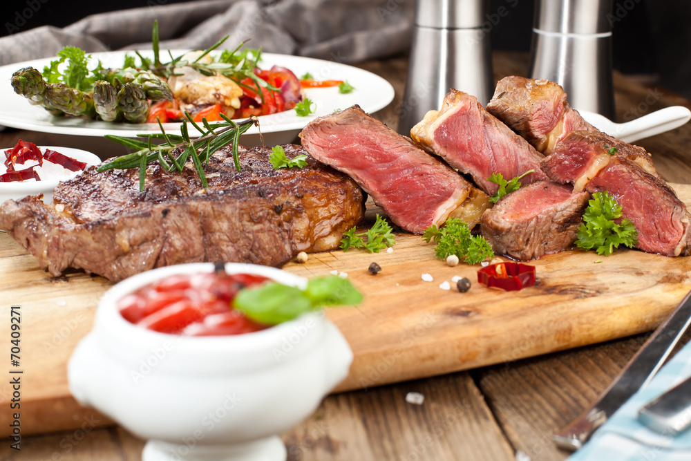 saftiges steak fleisch saftiges steak fleisch