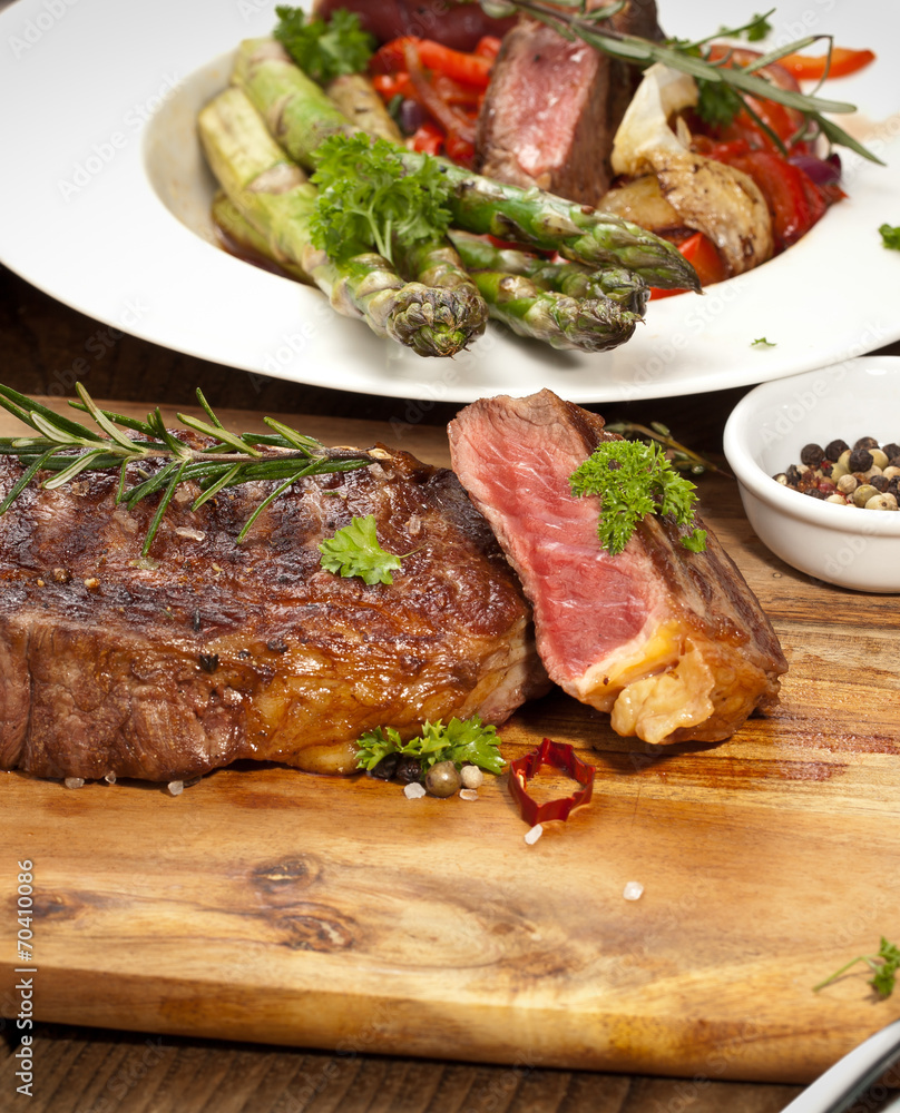 saftiges steak fleisch saftiges steak fleisch