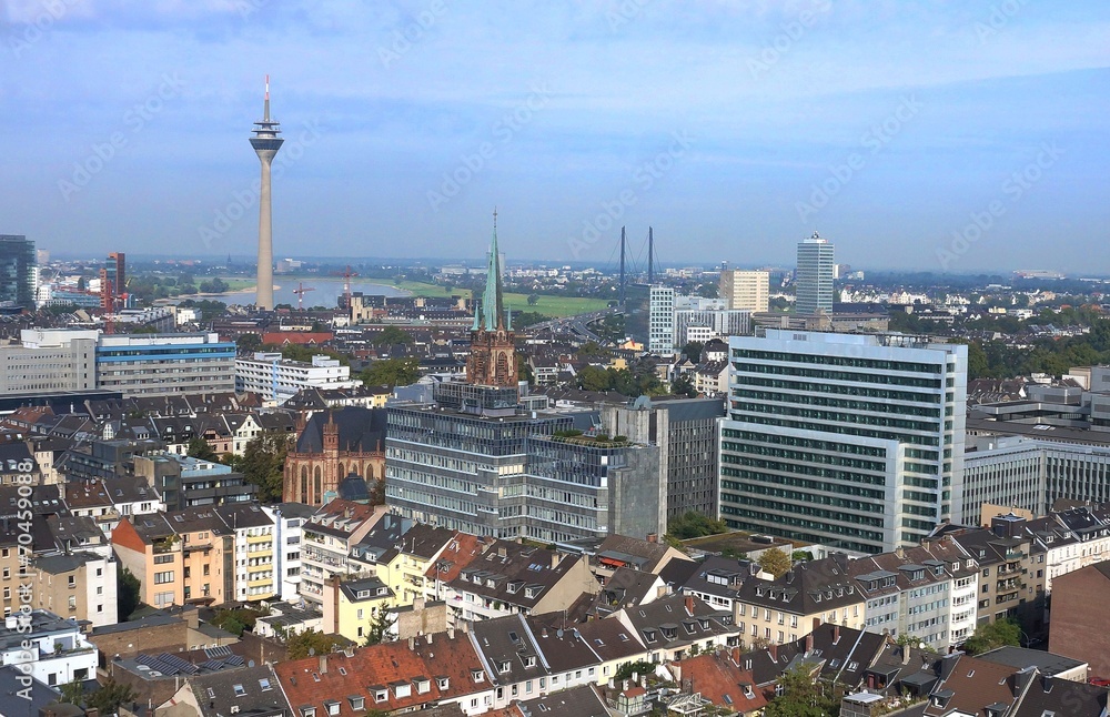 Luftbild Panorama von Düsseldorf mit Rheinturm Luftbild Panorama von Düsseldorf mit Rheinturm