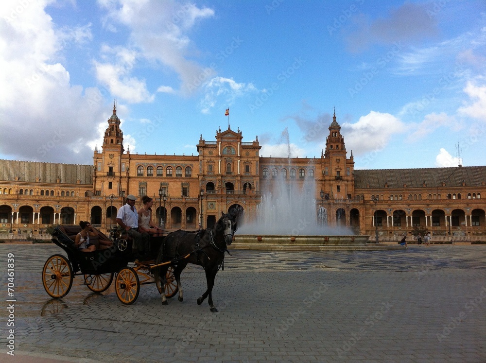 Obraz premium Kutsche am Plaza de España in Sevilla