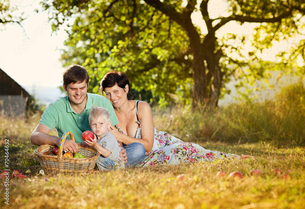 Fototapeta premium Family relaxing together in nature