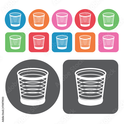 Wire waste bin icon. Trash can icons set. Round and rectangle co