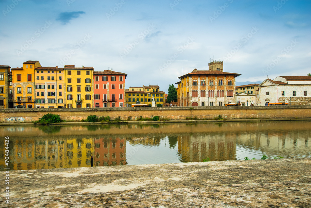 Naklejka premium Veduta di Lungarno Mediceo di Pisa, Italia