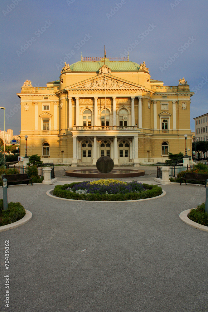 Fototapeta premium TEATRO NAZIONALE A RIJEKA IN CROAZIA