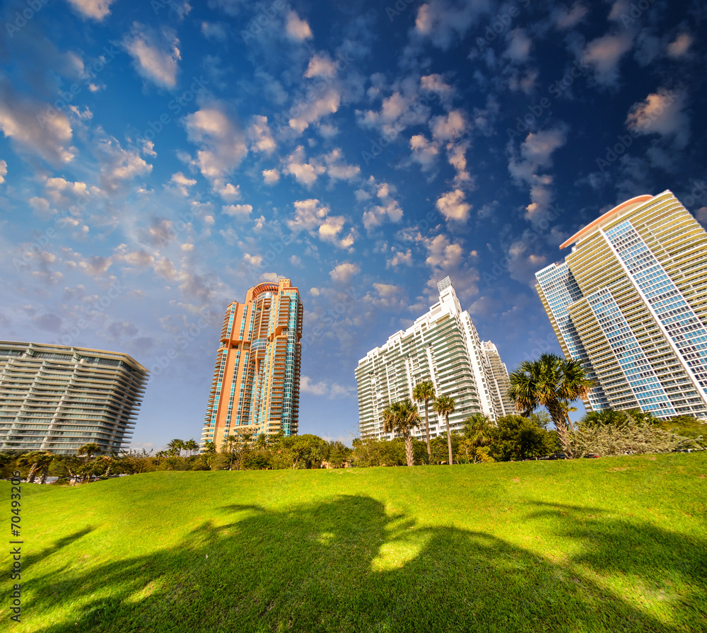 Obraz premium Awesome view of Tall Skyscrapers