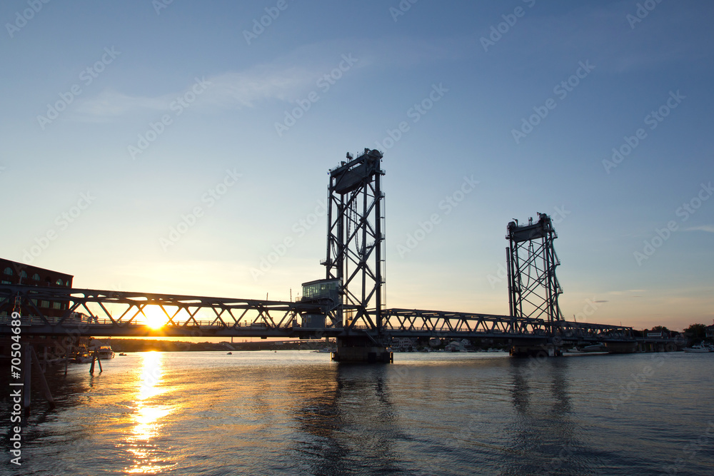Fototapeta premium Portsmouth, New Hampshire Bridge