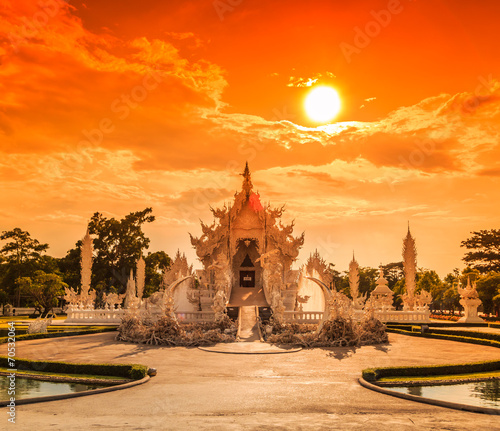 Wat Rong Khun in Chiangrai province of Thailand © Photo Gallery