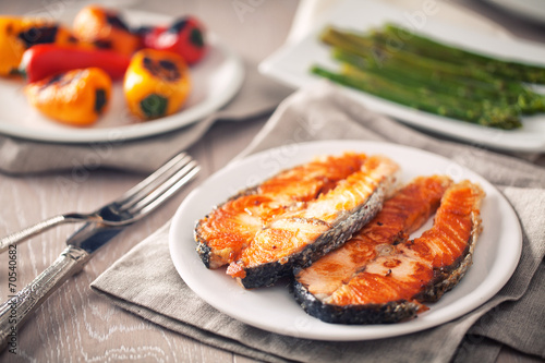 Fillet of salmon with mixed vegetables