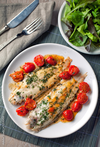 Photos Sole with cherry tomatoes