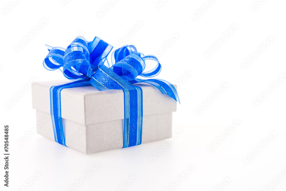 Obraz premium Gift box isolated on white background