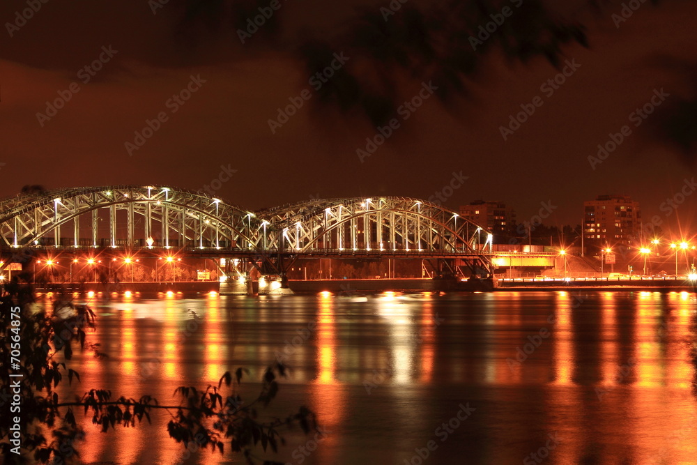 ночное освещение моста