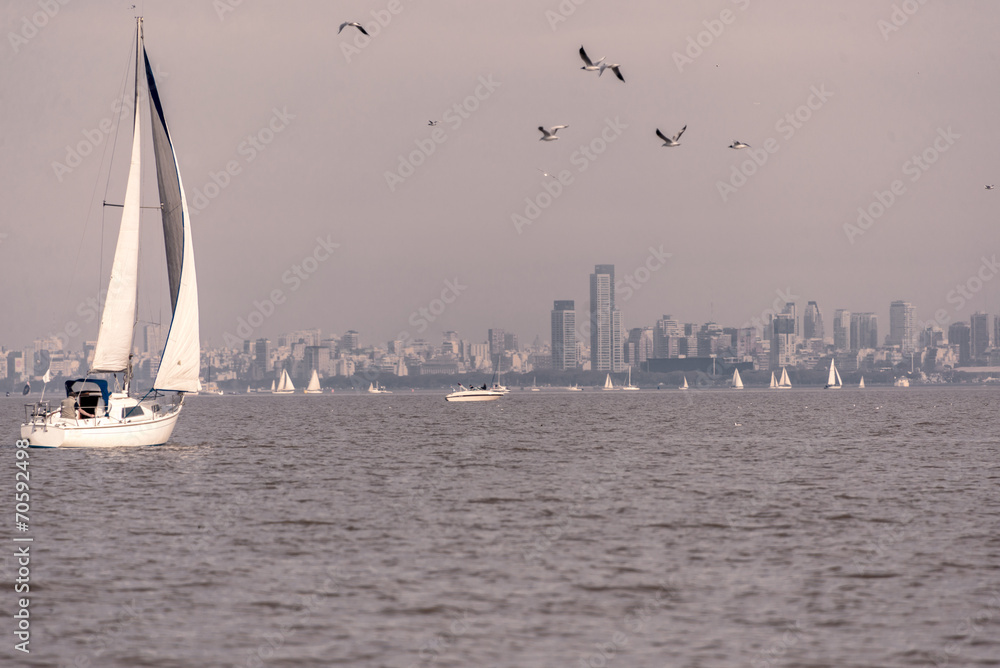 Naklejka premium Sailing at Rio de la Plata River, Buenos Aires City. Argentina.