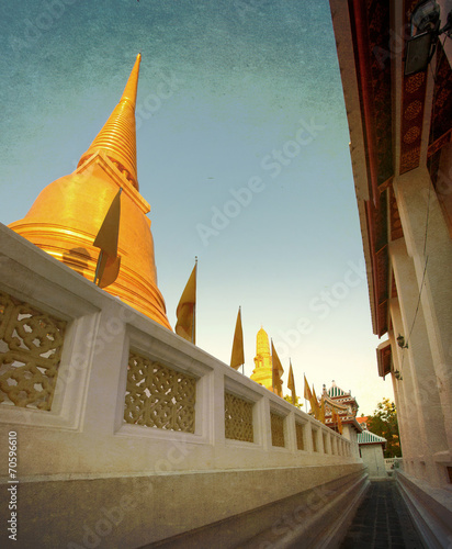 Wat Bavorn Niwet photo