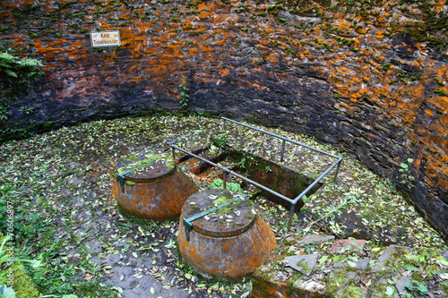 Rheinsteig, Sauerbrunnen am Dinkholder Bach (Herbst 2014) photo