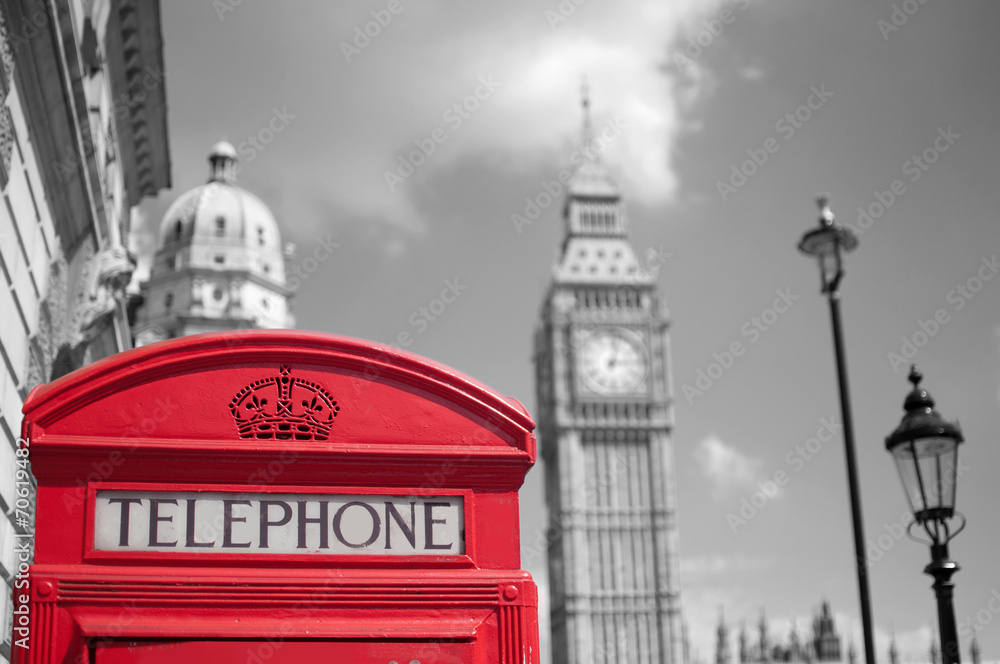 Fototapeta Czerwona budka telefoniczna w Londynie