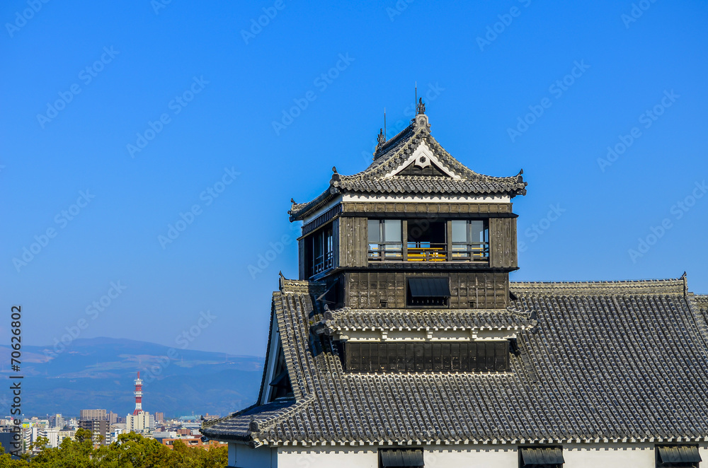Kumamoto Castle is considered one of the three premier castles i Kumamoto Castle is considered one of the three premier castles i