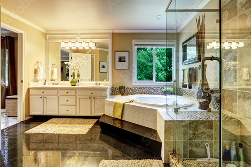 Foto Luxury bathroom interior