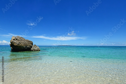 コマカ島の美しいビーチ © sunabesyou