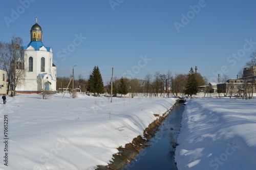 Храм и канал