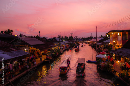 floating market.Amphawa