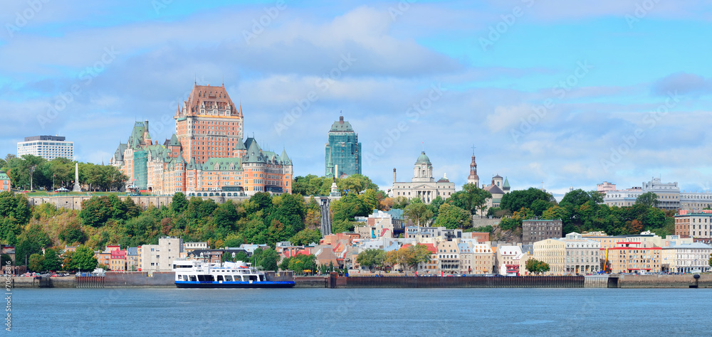 Naklejka premium Panoramę miasta Quebec