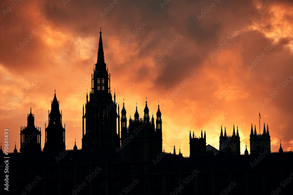 Westminster Palace silhouette