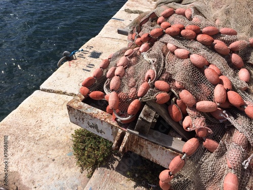 filets sur une jetee du port de La Ciotat