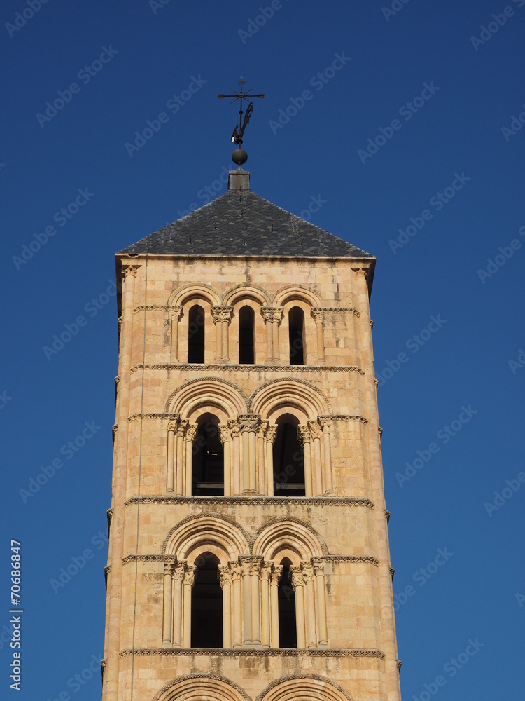 Fototapeta premium Iglesia de San Esteban en Segovia