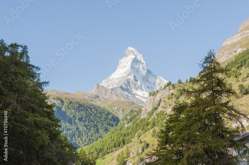 Zermatt, Bergdorf, Holzhäuser, Wanderung, Lärchenwald, Schweiz