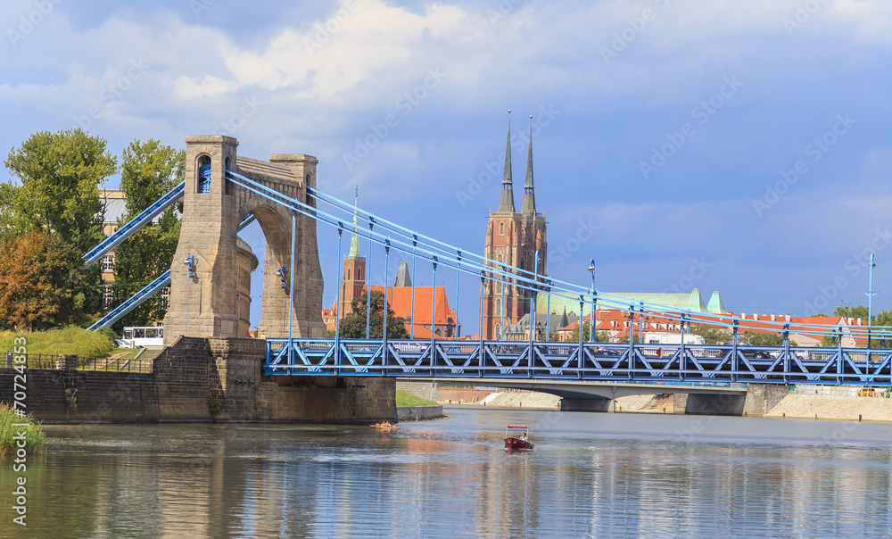Obraz premium Grunwaldzki Bridge, view towards Ostrow Tumski, Wroclaw,Poland