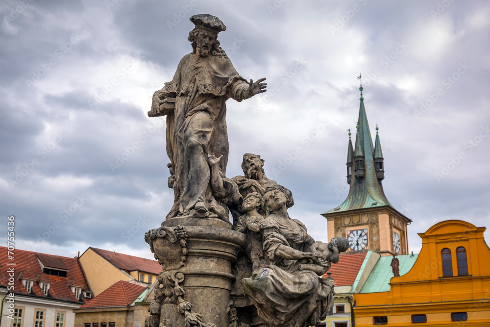 Fototapeta premium Statues on Charles Bridge in Prague, Czech Republic