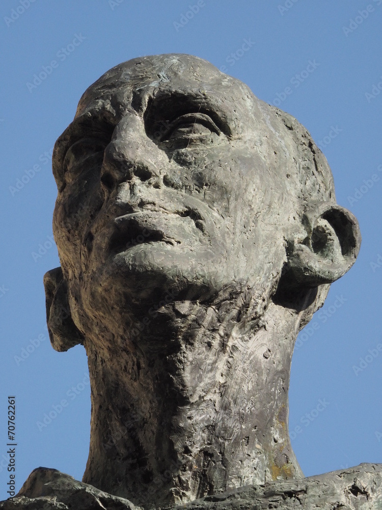 Obraz premium Escultura de San Juan de la Cruz en Segovia